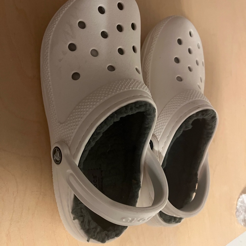 CROCS classic lined White Slippers with Gray Interior slip-on clog shoe 8 - Picture 5 of 8